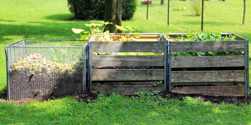 1-800x400px-gardenize-drei-komposter-nebeneinander